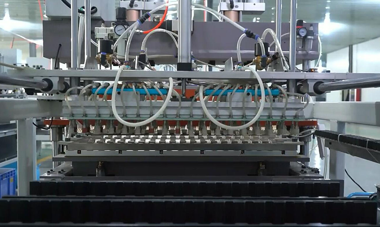 Produzione meccanizzata completamente automatica di posate in bambù